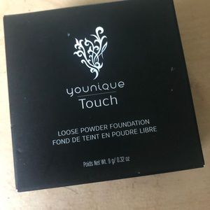 Loose powder foundation